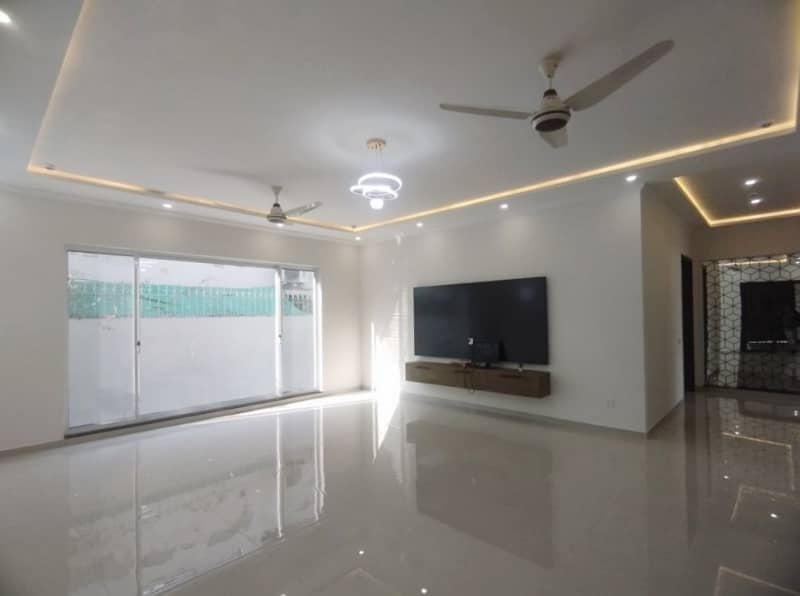 1 Kanal House For sale Is Available In DHA Phase 6 12