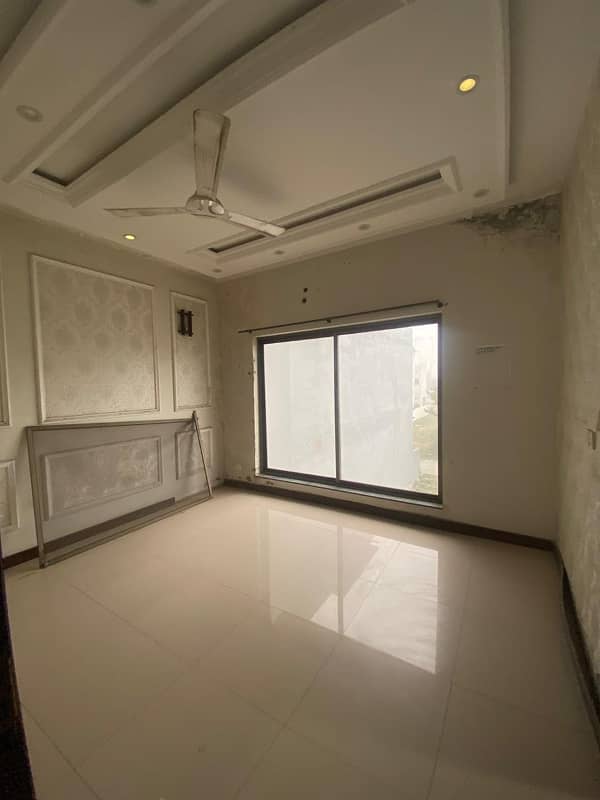 5 Marla used House Available for sale in Dha phase 9 Town 10