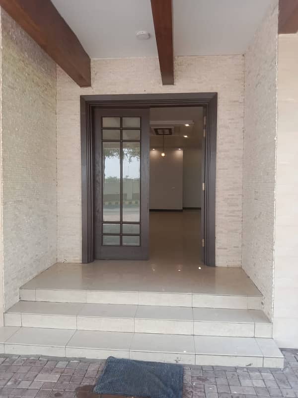 2 KANAL VILLA Available for Rent in DHA Phase 6 RAYA W/ Extra Land 13