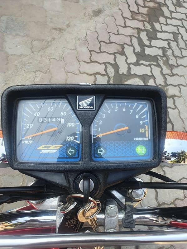 Honda CG 125 2024 3100 km driven 9