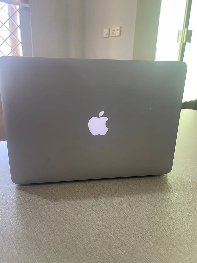 Macbook air 2015 core i5 0