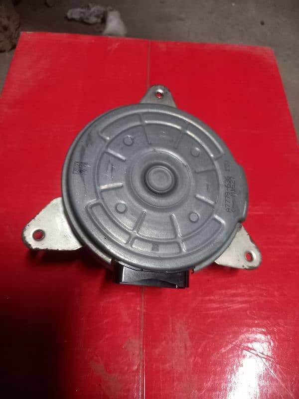 Toyota Raiz 4 pin original fan motor 0