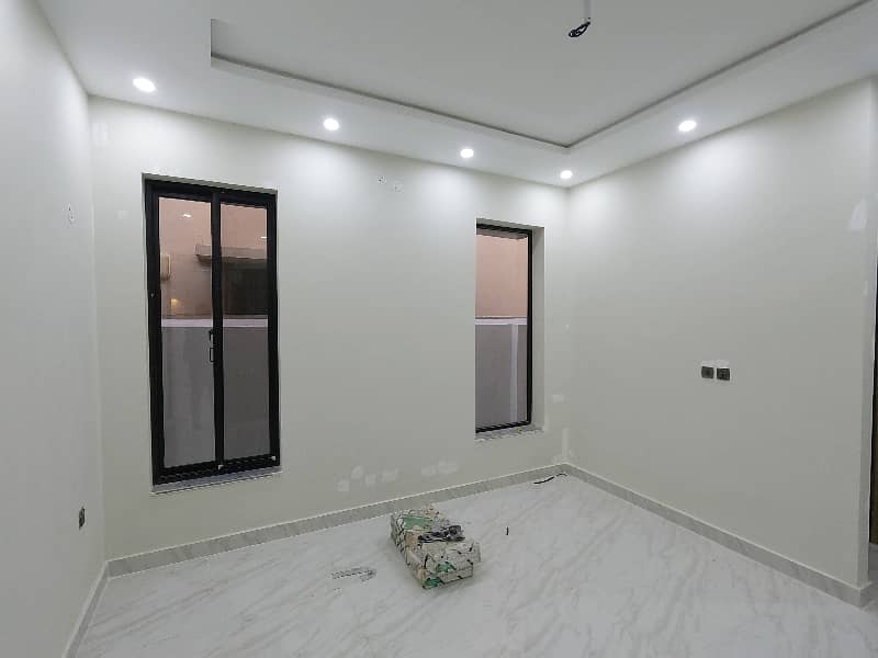 Facing Park 8 Marla House Available In Bahria Nasheman For Sale 6