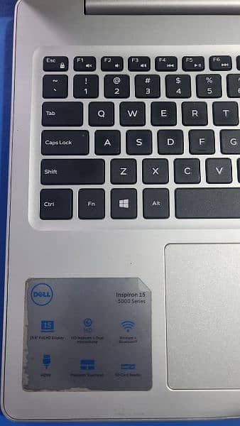 Dell Inspiron 5570, i5 8th, 16gb, 128gbssd, 500gb hdd 1