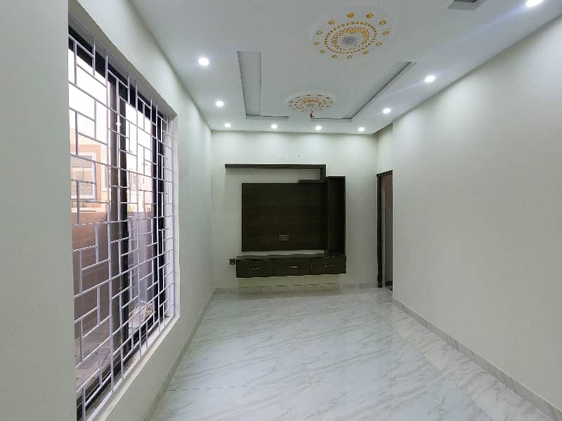 6 Marla House with 5 Bed Rooms Available for Sale in Bahria Nasheman, Lahore 5