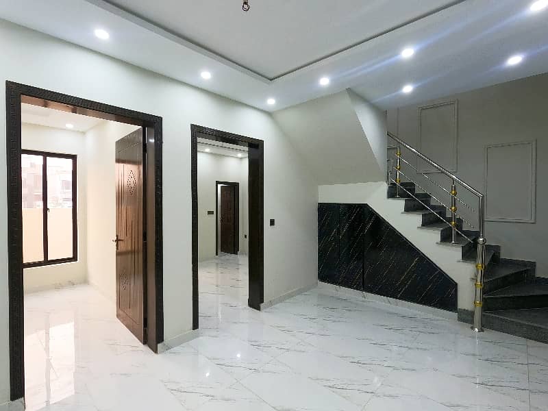 6 Marla House with 5 Bed Rooms Available for Sale in Bahria Nasheman, Lahore 8