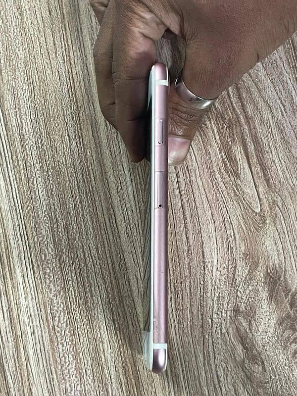 Iphone 7 Non PTA 4