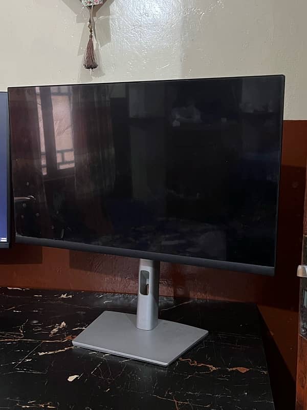 Dell 24” Borderless IPS 0