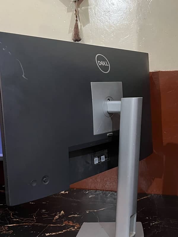 Dell 24” Borderless IPS 1