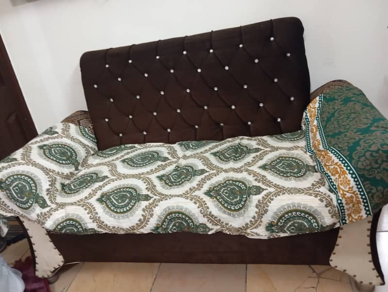 5 seater sofa set for sell 7