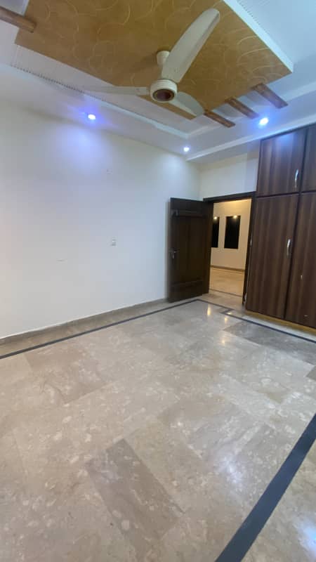 Beautiful Upper Portion with gas Available For Rent (Original Pictures) 5