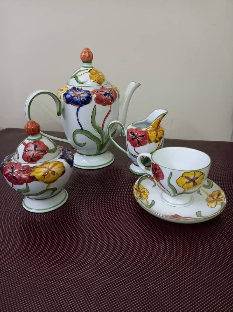 Tea set (Fine Porcelain Japan) 15