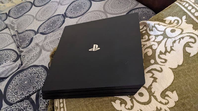 PS4 PRO 3