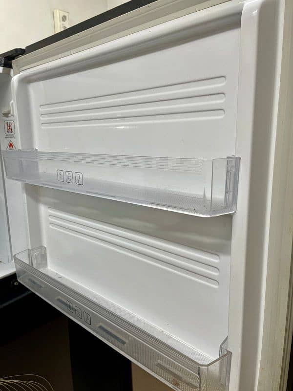 Kenwood Persona full Size Refrigerator 1