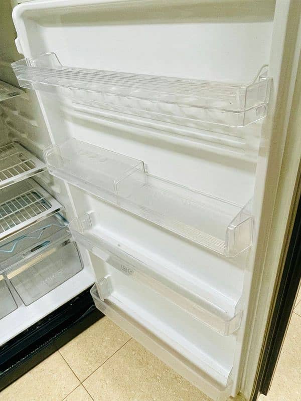 Kenwood Persona full Size Refrigerator 2