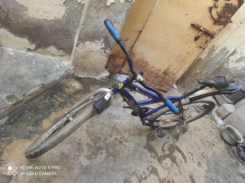 good condition me Hai cycle koi b kharabi nh hai bilkul ok hai 2