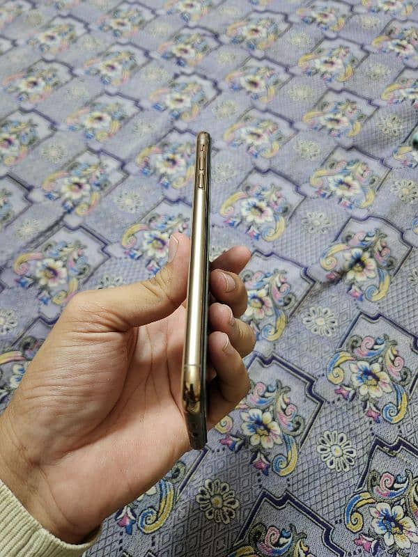 Iphone XS Max golden Dual PTA 3