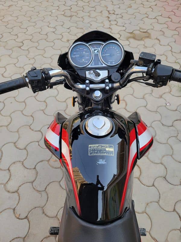 Honda cb 150 f 2018 model black colour hyderabad register 9