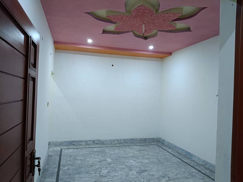 13 Marla separate Upper portion for rent at jhang road 16