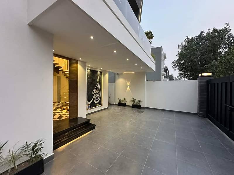 10 Marla Modern House Available For Rent In DHA Phase 6 Lahore 3