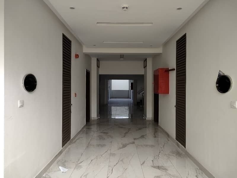 BRAND NEW 10 Marla 3 Bed Apartment On 5th Floor For Sale In Askari 11 Sec-D, Lahore 1