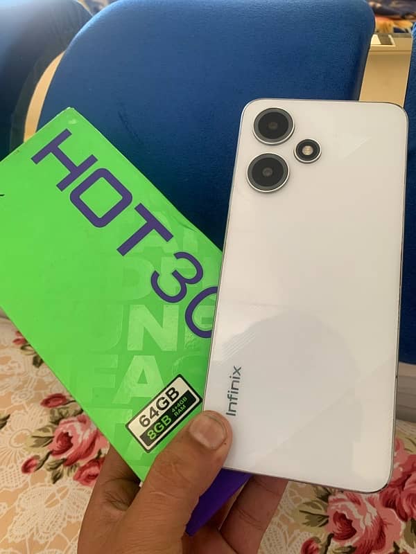 INFINIX HOT 30play 4+4/64 argent sale 0