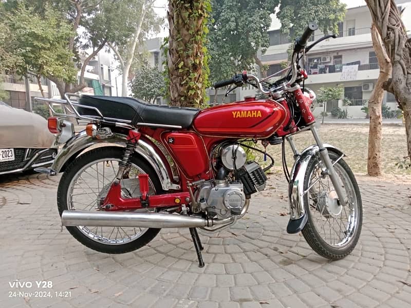 Royal Yahama 100cc 2