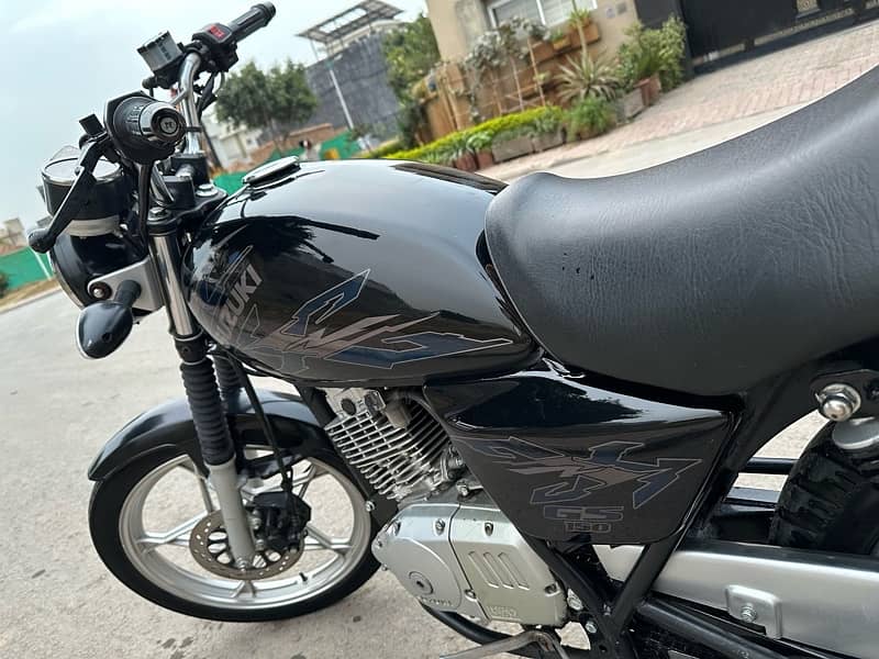 Suzuki GS 150 SE 5