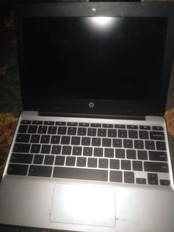 Chrome book 4gb ram 16gb storeg exchange posibal 2