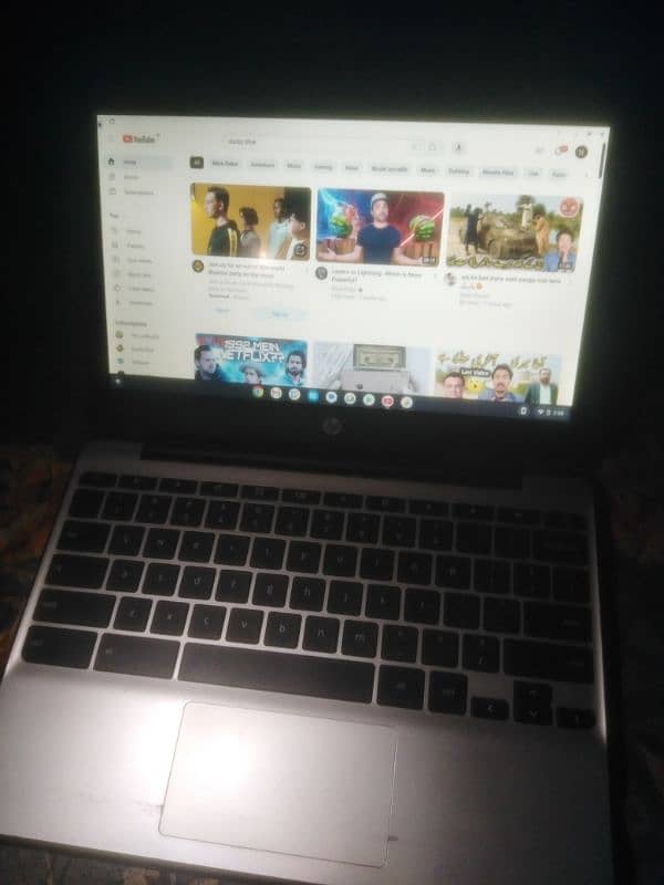 Chrome book 4gb ram 16gb storeg exchange posibal 3