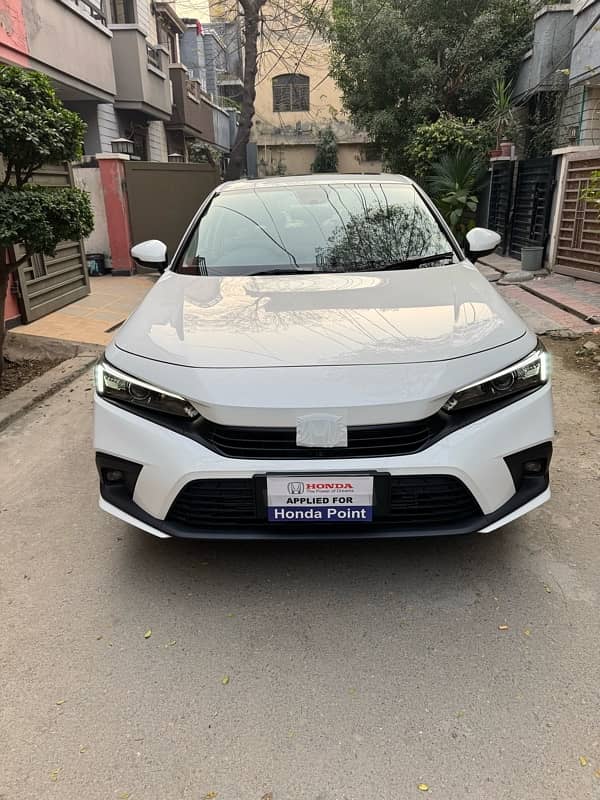 hinda civic 2024 available for rent daily/monthly 1