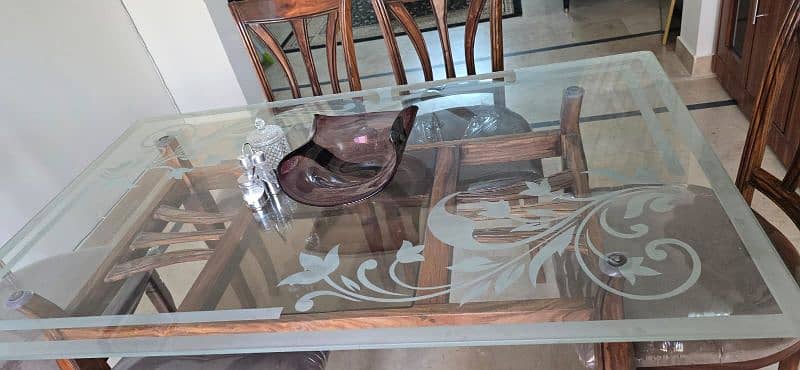 selling new dinning table in discounted price 1