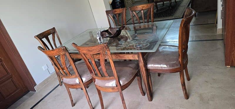 selling new dinning table in discounted price 6