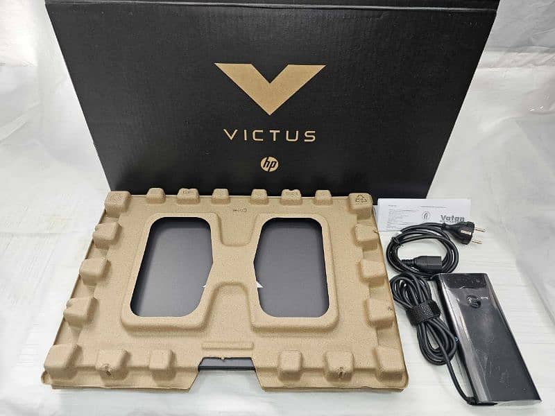 VICTUS HP 4