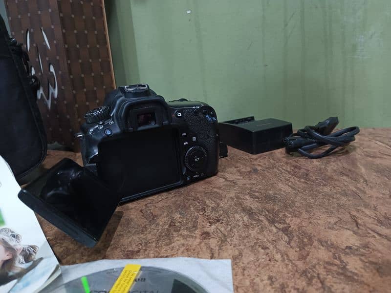 Canon 60D ( Brilliant Condition) 1