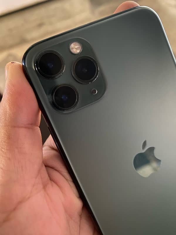 iPhone 11 Pro 1