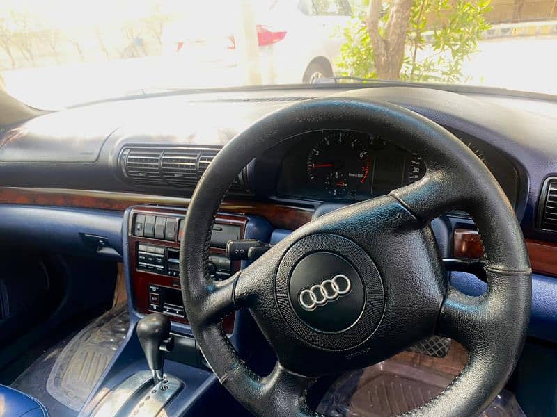 Audi A4 1999 3