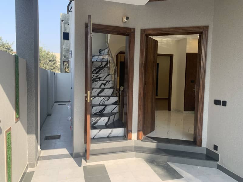 5 MARLA BEAUTIFUL BRAND NEW HOUSE IS AVAILABLE FOR SALE ON A TOP NOTCH LOCATION IN DHA PHASE 11 RAHBAR SECTOR 2 LAHORE 11