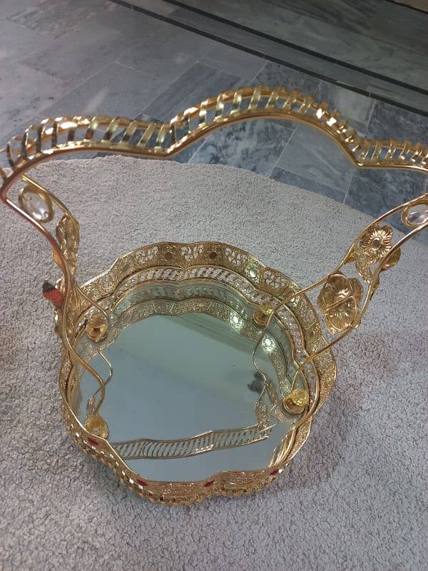 Glass decorative basket 0