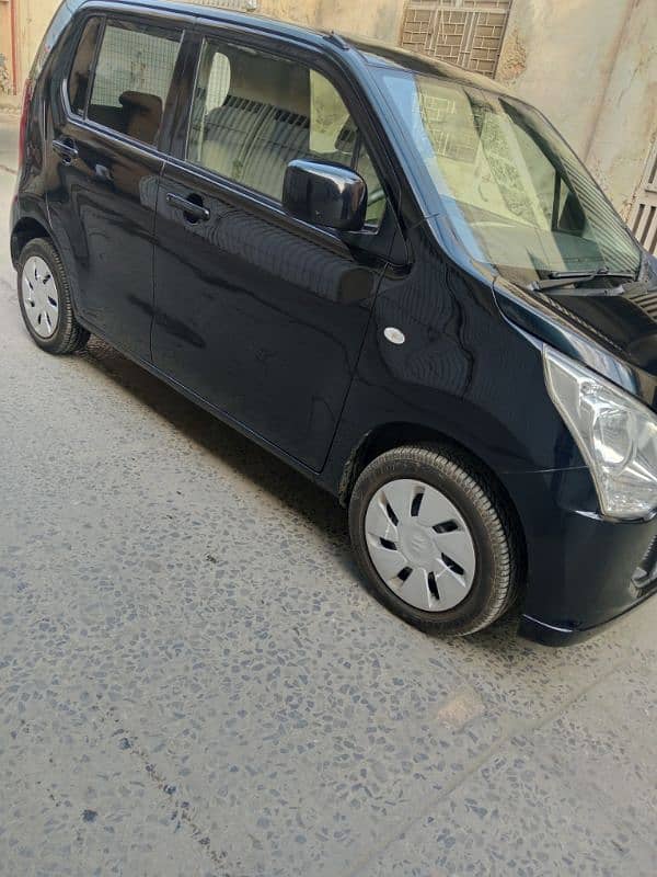 Suzuki Wagon R 2014 1