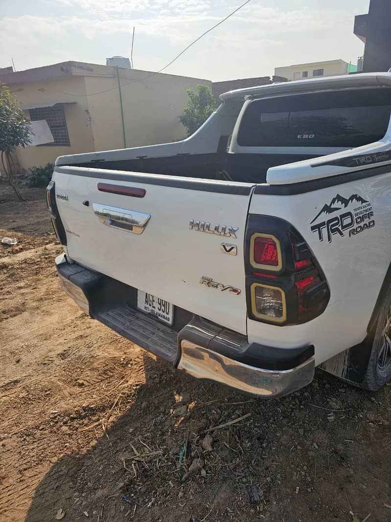 Toyota Hilux 2017 11