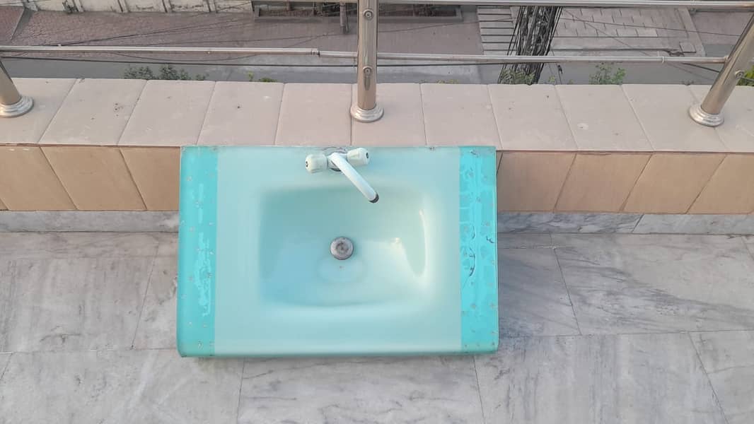 Vintage Turquoise Wall-Mount Sink with Faucet – Retro Mid-Century Char 0