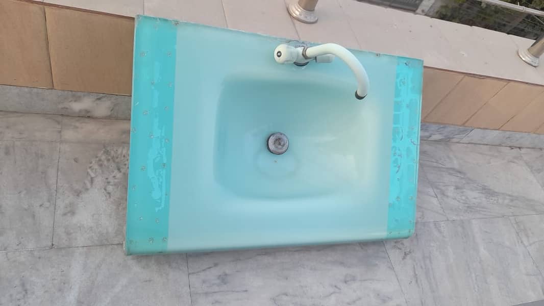 Vintage Turquoise Wall-Mount Sink with Faucet – Retro Mid-Century Char 2