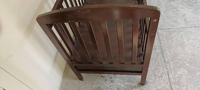 Baby cot 3