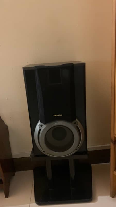 Technics Sub woofer and Deck 0