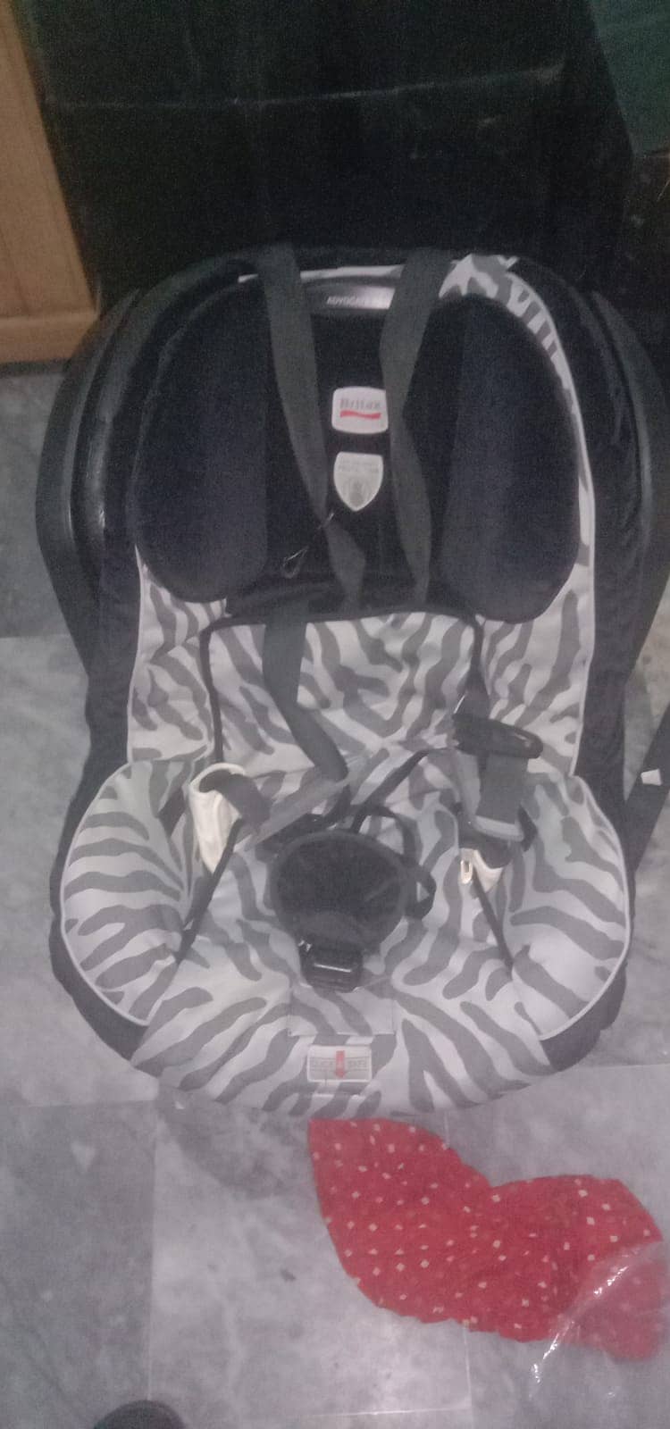 Baby seat for sale/ Baby cot/ Baby Safety seat 3