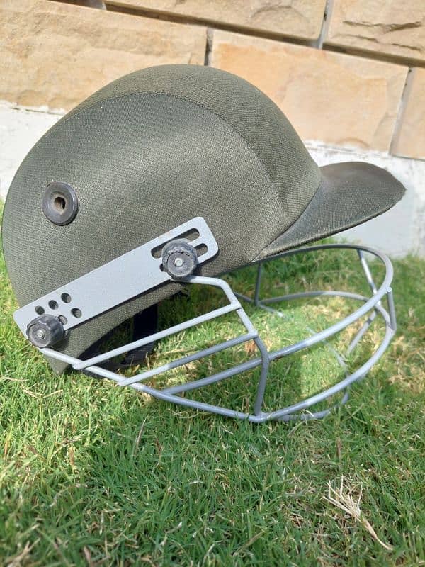 senior hard ball cricket helmet 0