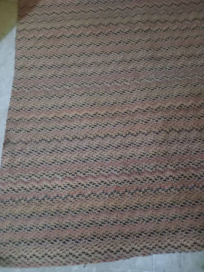 Carpet 11ftx 10 ft in good condition 0