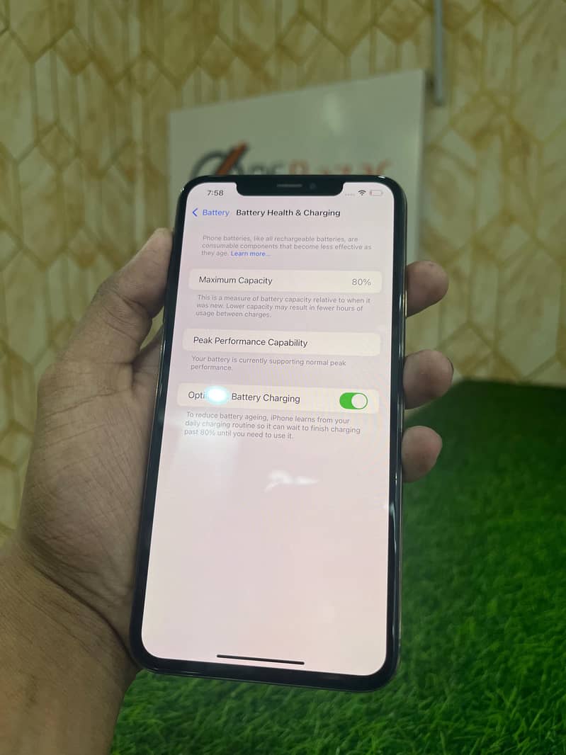 Iphone Xsmax 256gb factory unlock 4