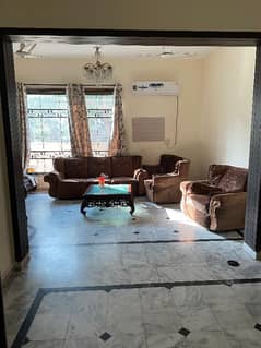 10 Marla Beautiful House For Rent Near All Facilities